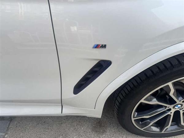 宝马X3 2022款 xDrive30i 领先型 M曜夜套装