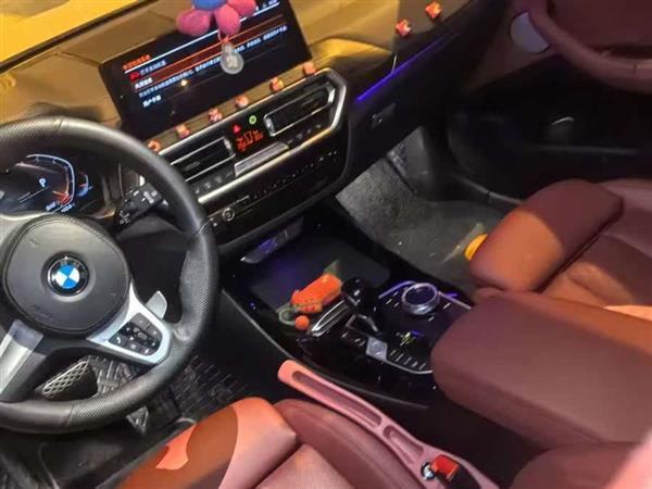 宝马X3 2022款 xDrive30i 领先型 M曜夜套装