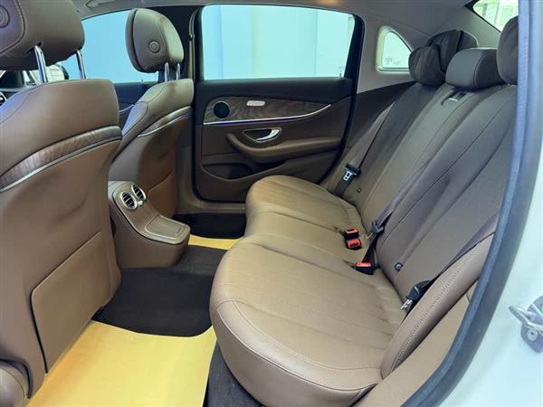 奔驰E级 2021款 E 260 L