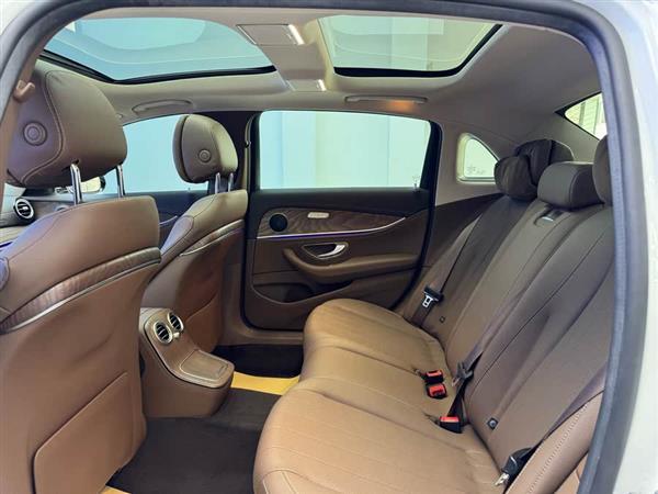 奔驰E级 2021款 E 260 L