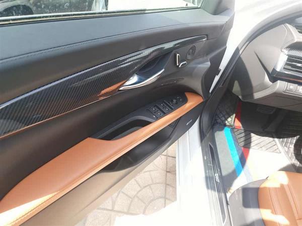凯迪拉克CT6 2021款 28T 领先超级巡航型