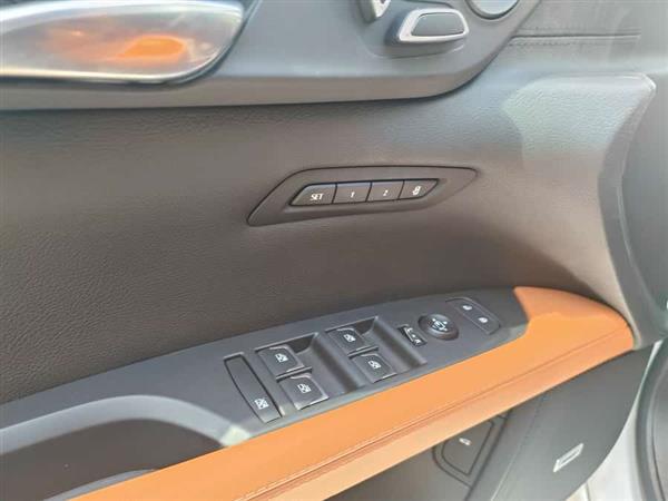 凯迪拉克CT6 2021款 28T 领先超级巡航型