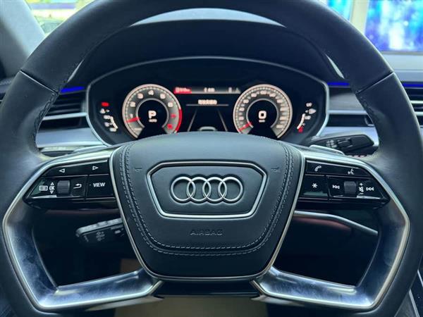 奥迪A8 2023款 A8L 55 TFSI quattro 旗舰型