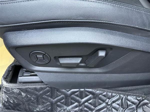奥迪Q7 2021款 55 TFSI quattro S line运动型