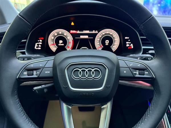 奥迪Q7 2021款 55 TFSI quattro S line运动型