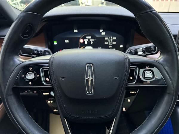 飞行家 2020款 3.0T V6 四驱尊雅版