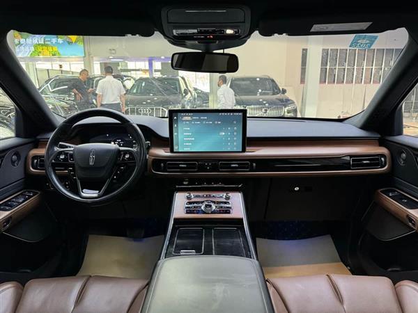 飞行家 2020款 3.0T V6 四驱尊雅版