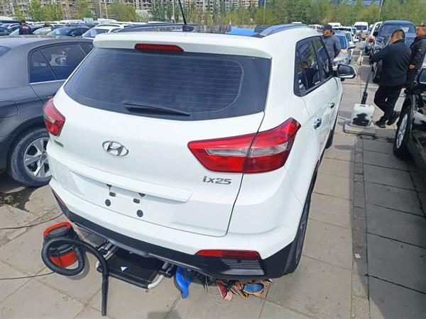 北京现代ix25 2015款 1.6L 自动两驱智能型GLS