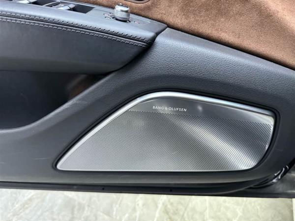 奥迪A8 2017款 A8L 60 TFSI quattro豪华型