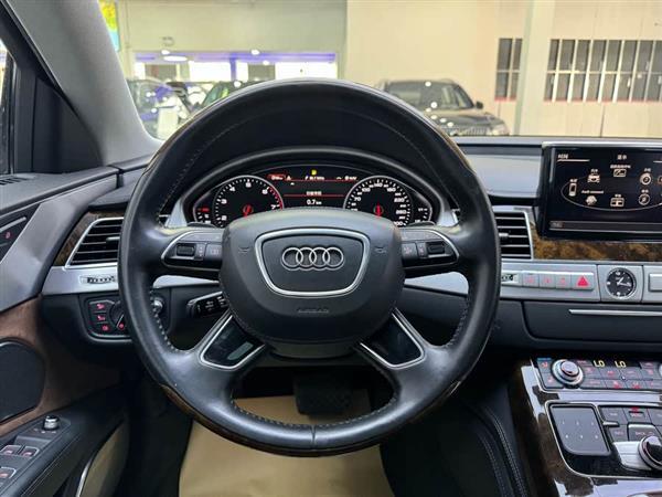 奥迪A8 2017款 A8L 60 TFSI quattro豪华型