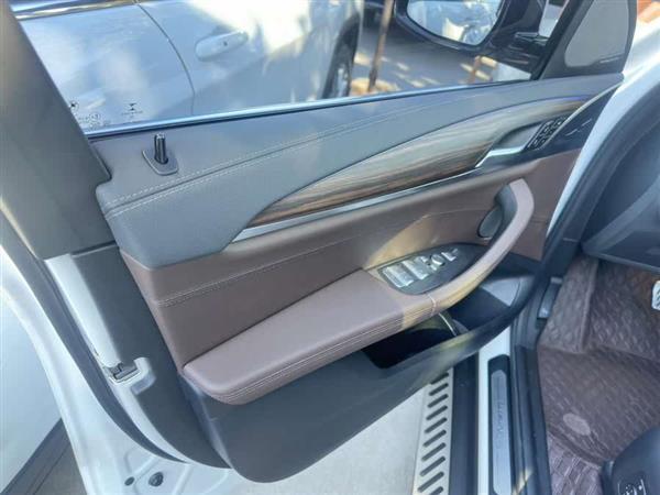 宝马X3 2021款 改款 xDrive28i 豪华套装