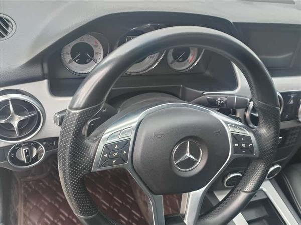 奔驰GLK级 2015款 GLK 260 4MATIC 动感型 极致版