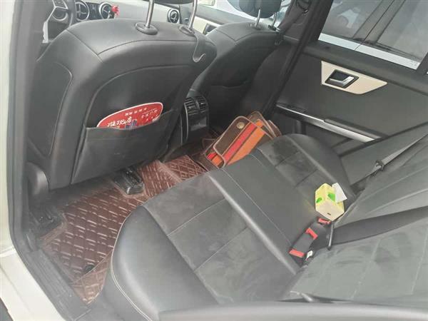 奔驰GLK级 2015款 GLK 260 4MATIC 动感型 极致版
