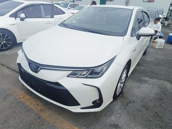 卡罗拉 2021款 双擎 1.8L E-CVT精英版