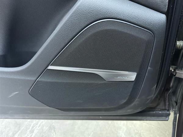 奥迪Q7 2016款 45 TFSI S line运动型