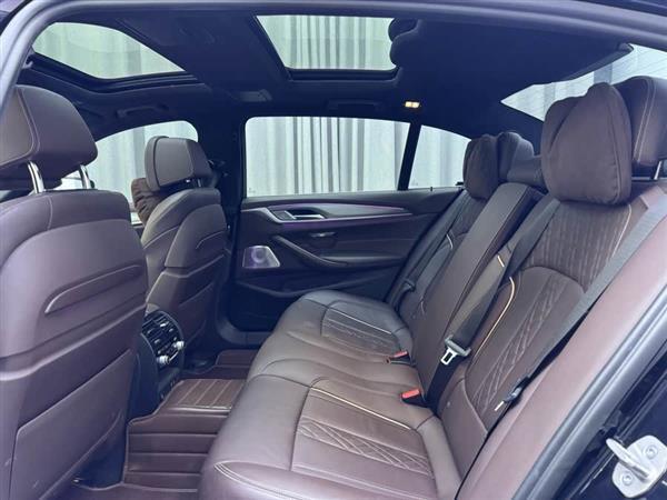 宝马5系 2020款 530Li 行政型 M运动套装