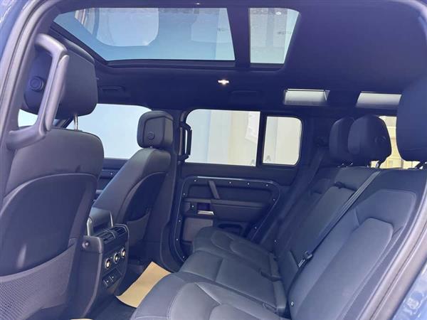 路虎卫士 2024款 110 3.0T P400 X-DYNAMIC HSE