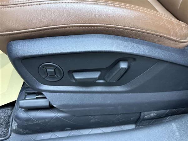 奥迪Q7 2023款 55 TFSI quattro S line运动型