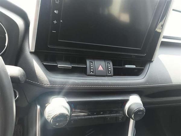 RAV4荣放 2021款 2.0L CVT两驱风尚PLUS版
