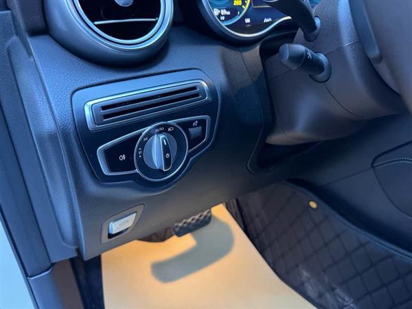 奔驰GLC 2020款 GLC 300 L 4MATIC 豪华型