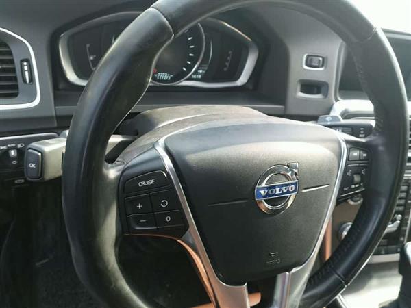 沃尔沃S60 2015款 S60L T5 智驭版