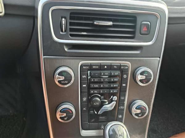 沃尔沃S60 2015款 S60L T5 智驭版