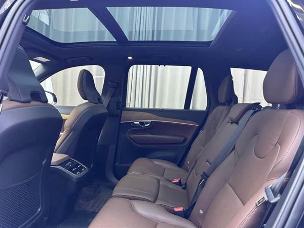 沃尔沃XC90 2023款 B6 智逸豪华版 7座