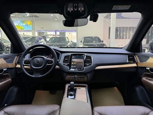沃尔沃XC90 2023款 B6 智逸豪华版 7座