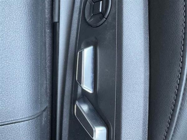 奥迪A6L 2024款 45 TFSI 臻选动感型