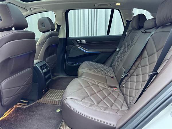 宝马X5 2022款 xDrive 30Li M运动套装