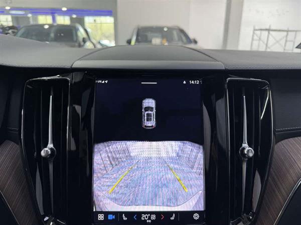 沃尔沃XC60 2024款 B5 四驱智远豪华版