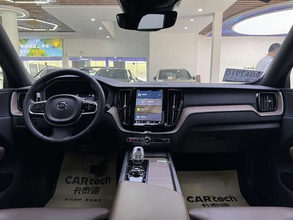 沃尔沃XC60 2024款 B5 四驱智远豪华版