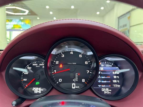 保时捷718 2022款 Boxster 2.0T