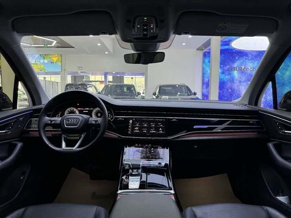 奥迪Q7 2021款 55 TFSI quattro S line运动型