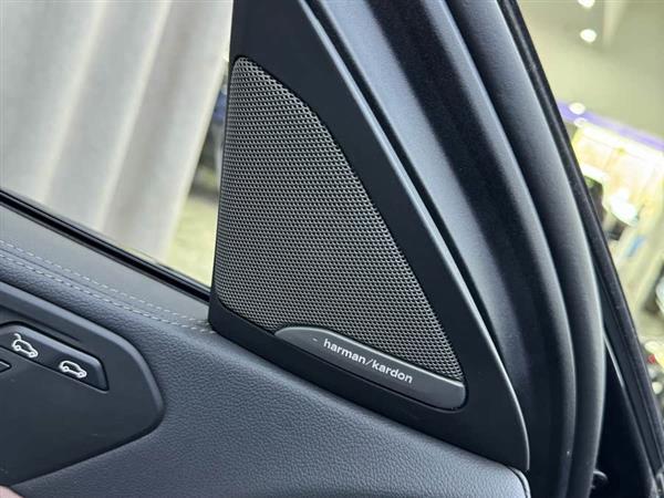宝马X6 2022款 改款 xDrive40i M运动套装