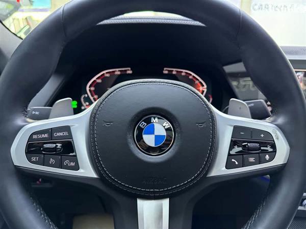 宝马X6 2022款 改款 xDrive40i M运动套装