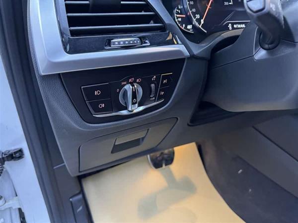 宝马X3 2018款 xDrive28i M运动套装 国VI