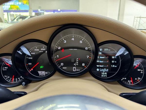 Panamera 2014款 Panamera 4 3.0T
