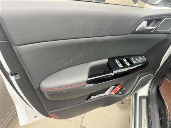 起亚KX5 2019款 1.6T 自动两驱豪华版