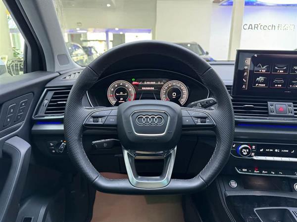 奥迪Q5L 2022款 45T 豪华动感型
