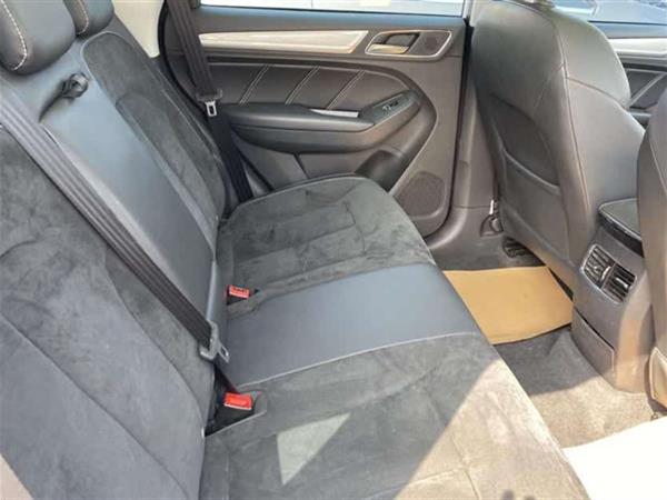 荣威RX5新能源 2017款 ERX5 EV400 电动互联网至尊版