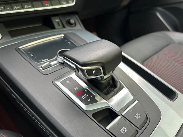 奥迪Q5L 2018款 40 TFSI 荣享时尚型 国V