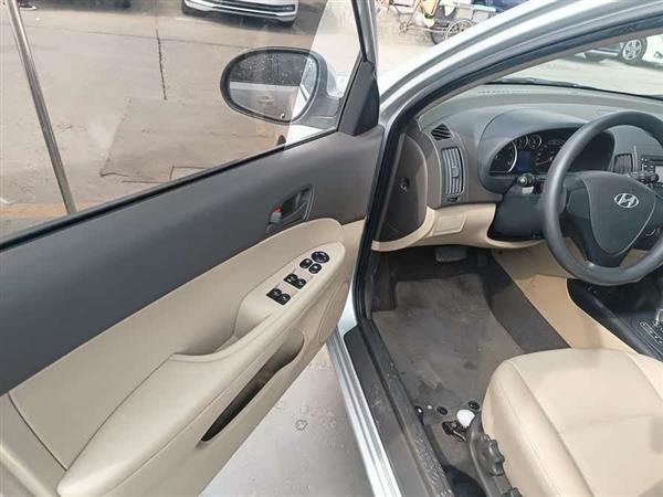 北京现代i30 2009款 1.6L 自动舒享型