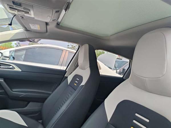 Polo 2019款 Plus 1.5L 自动炫彩科技版
