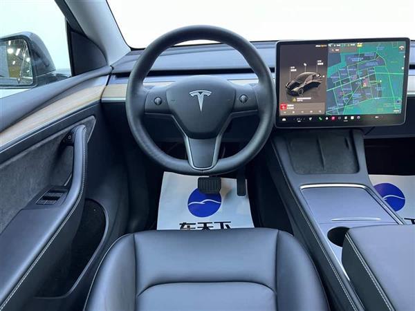 Model Y 2022款 长续航全轮驱动版