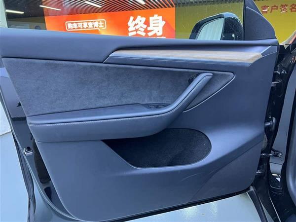 Model Y 2022款 长续航全轮驱动版