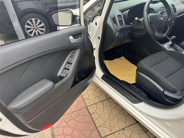 起亚K3 2015款 1.6L 自动GL