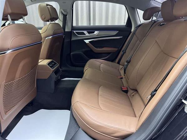 奥迪A6L 2023款 40 TFSI 豪华致雅型