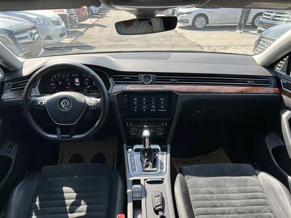 迈腾 2018款 380TSI DSG 尊贵型