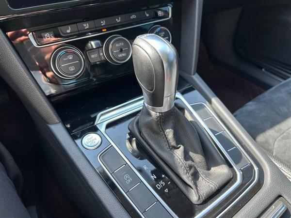 迈腾 2018款 380TSI DSG 尊贵型